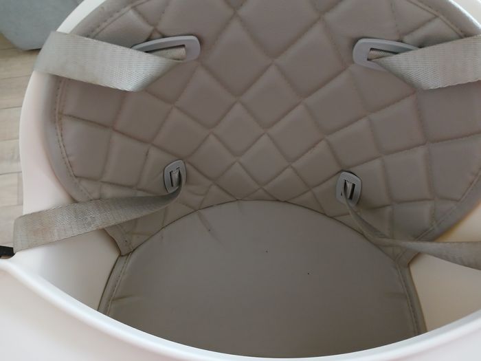 Chaise haute - photo numéro 2