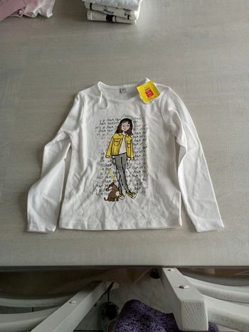 T-shirt manches longues neuf 4 ans