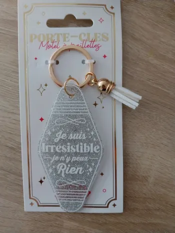 Porte-clefs à paillettes gris