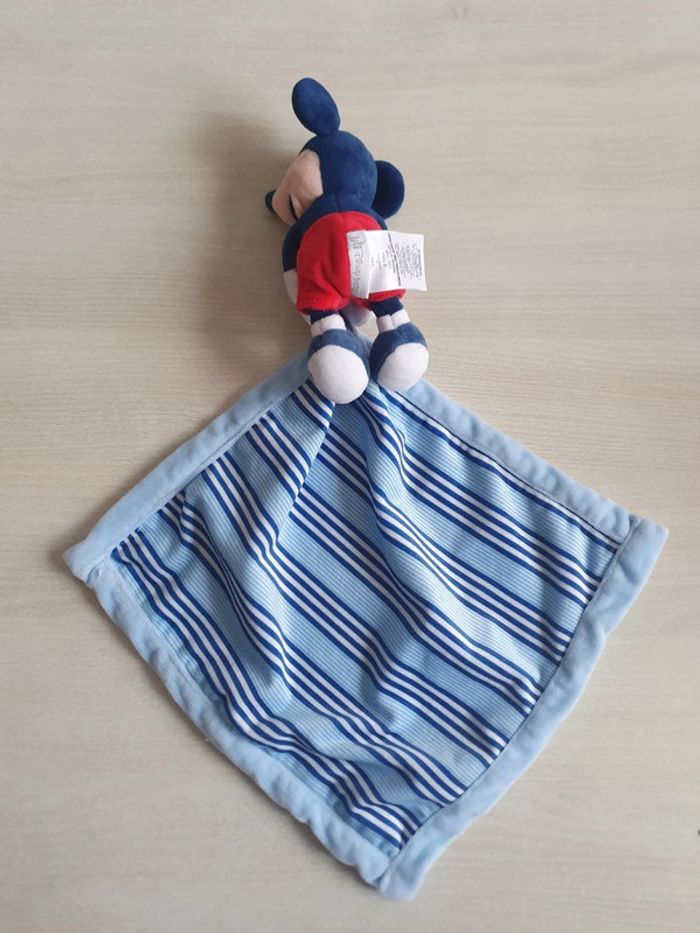 Doudou Mickey - Disney Store - photo numéro 4