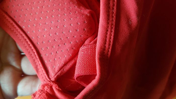 Débardeur de sport rouge avec brassière - photo numéro 6