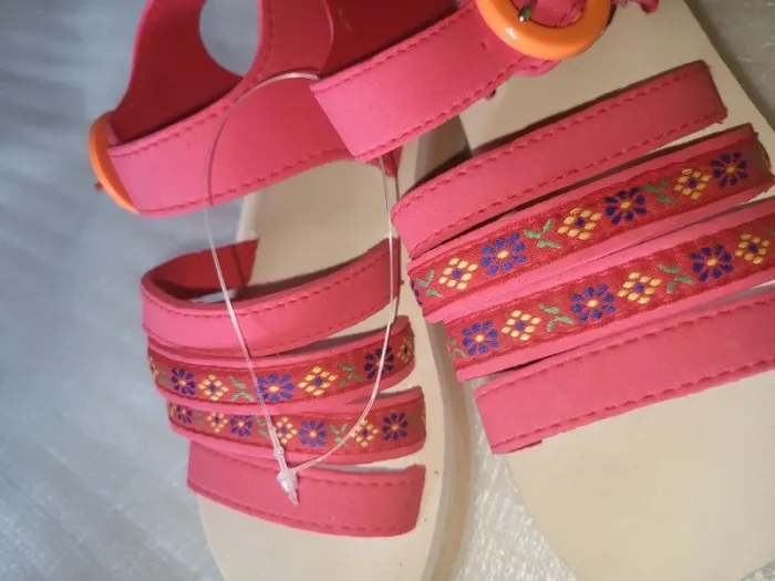 Sandales neuves - photo numéro 8