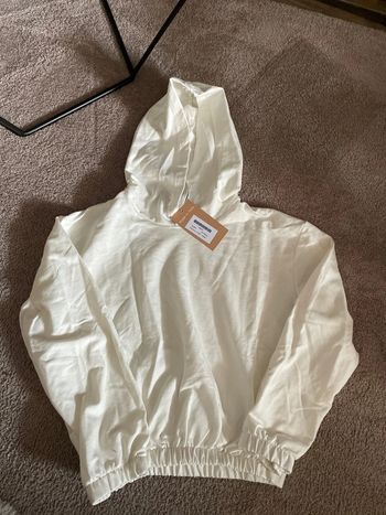 Sweat à capuche neuf