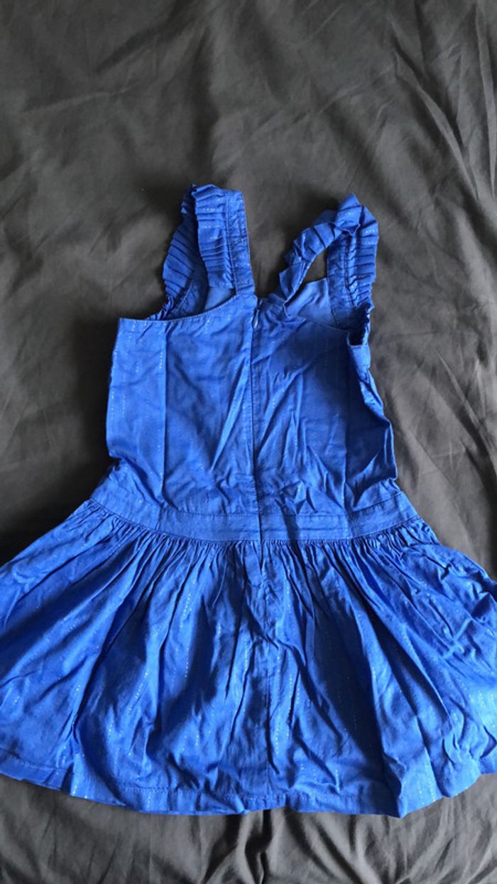 Robe bleue - photo numéro 3