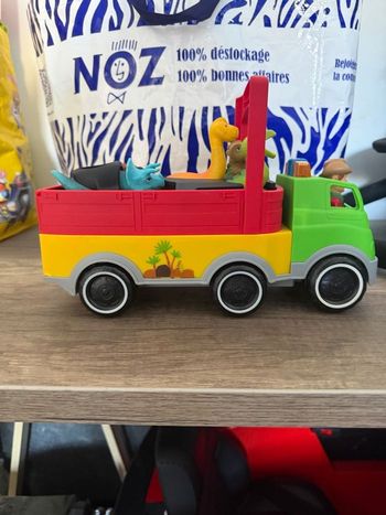 Camion dinosaure 
