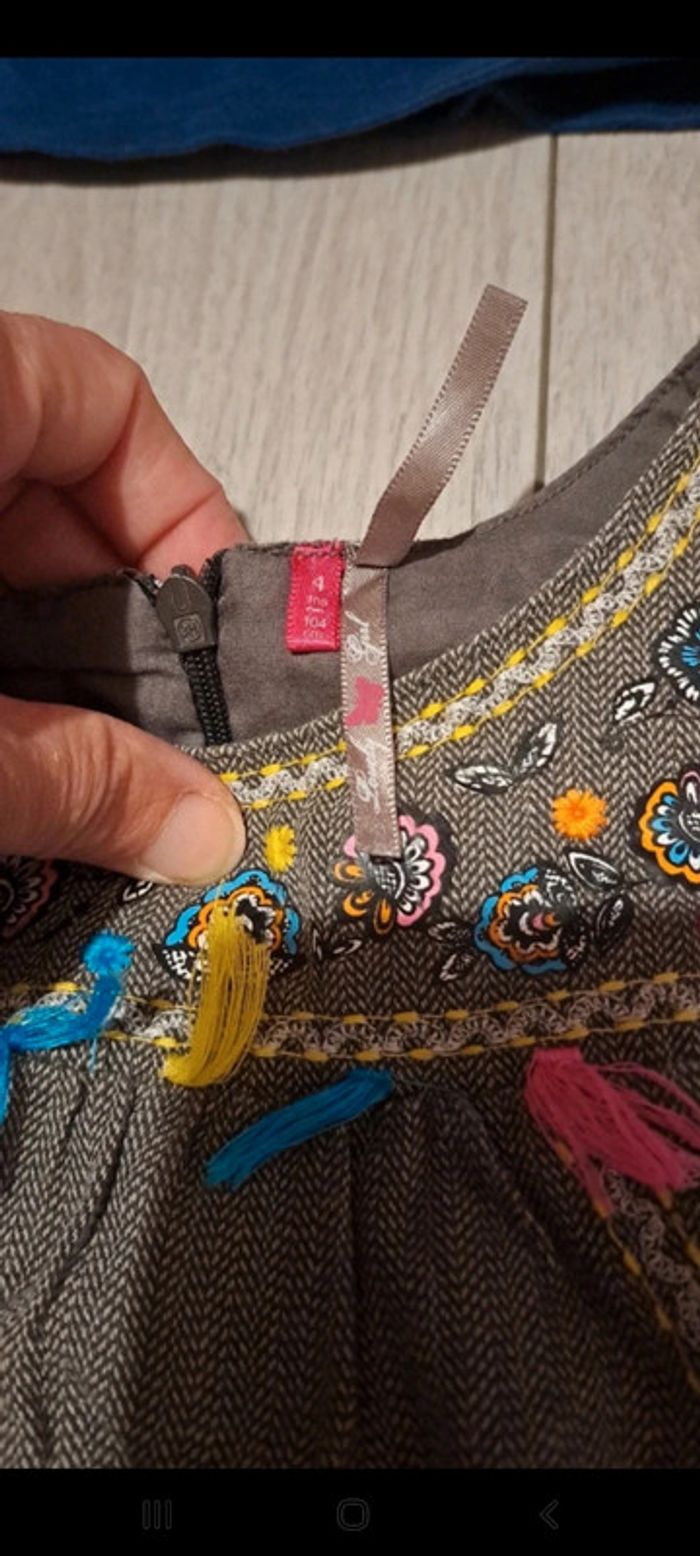 Lot robes 4 ans - photo numéro 3