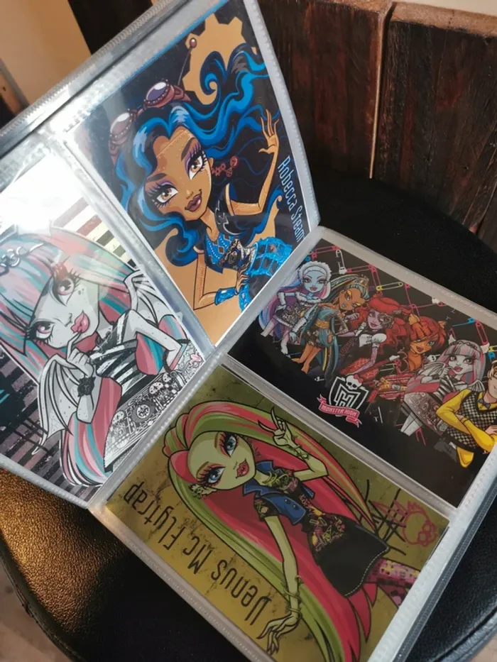 Carnet panini monster high. - photo numéro 6
