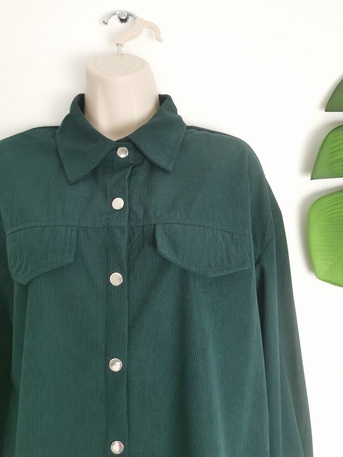 Chemise vert sapin effet velours côtelé Shein Taille L - 40/42 - photo numéro 2