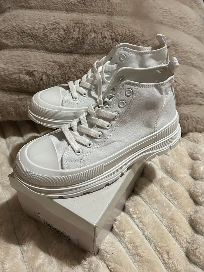 Baskets blanches montantes