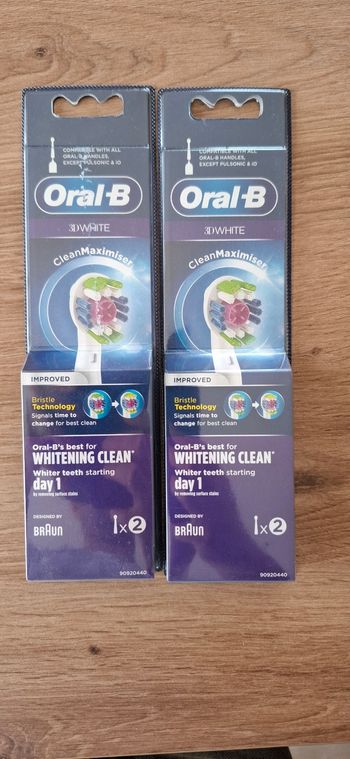 Lot de 4 brouettes oral B 3D White clean maximiser