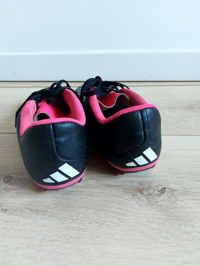 Crampons noir Adidas predator 36 2/3 - photo numéro 6