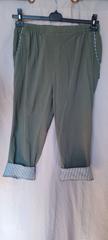 Très beau pantacour femme T 5 mais taille plutôt 44