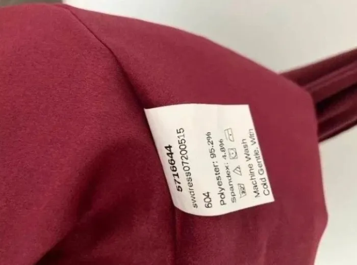 Robe rouge bordeau - photo numéro 7