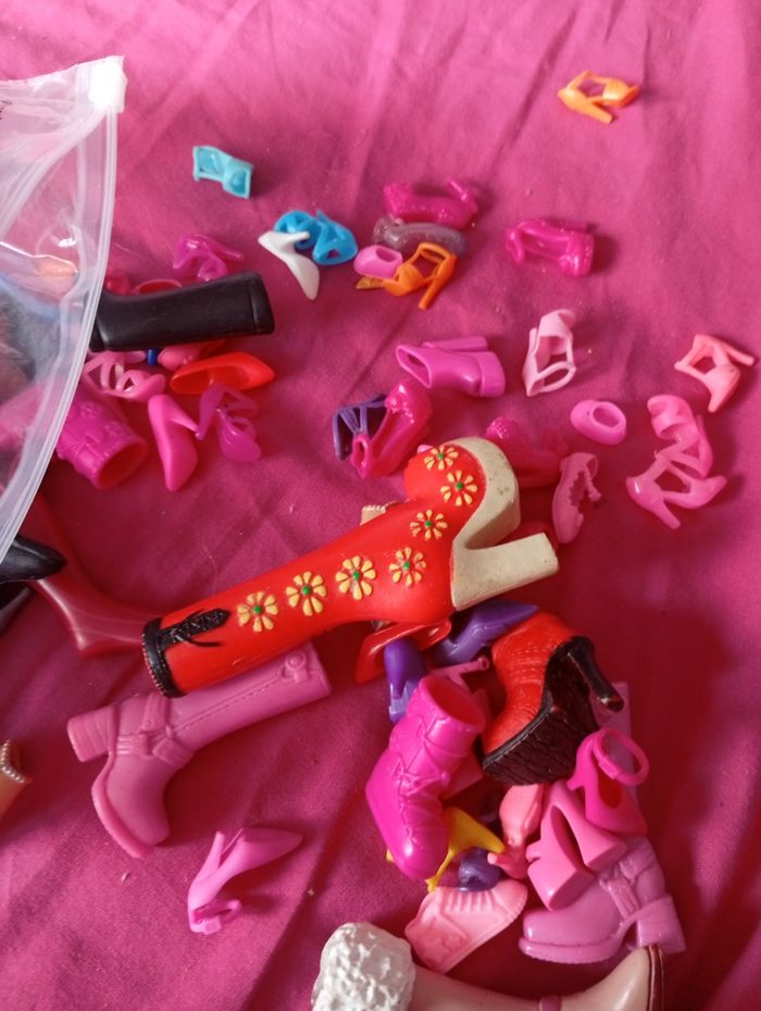 Gros lot d'accessoires barbie - photo numéro 5