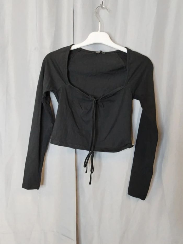 Haut court noir