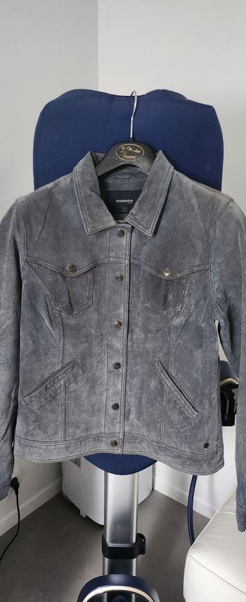 Veste en peau