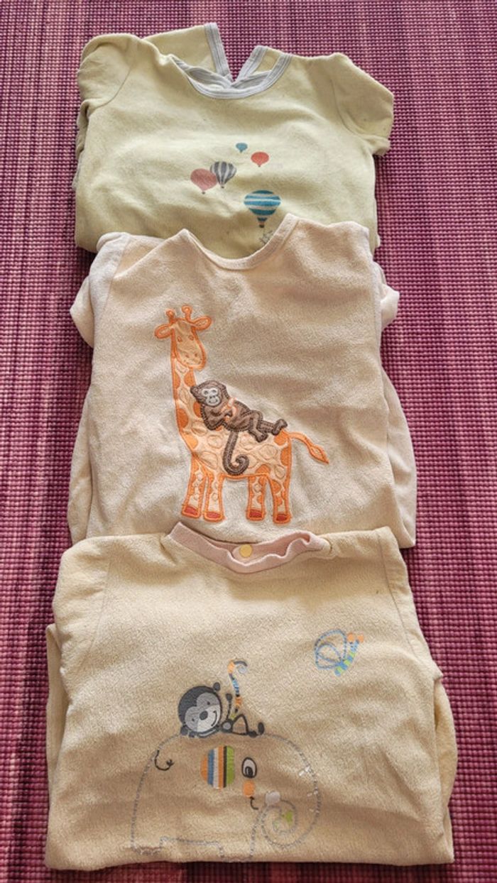 Lot pyjamas 18M