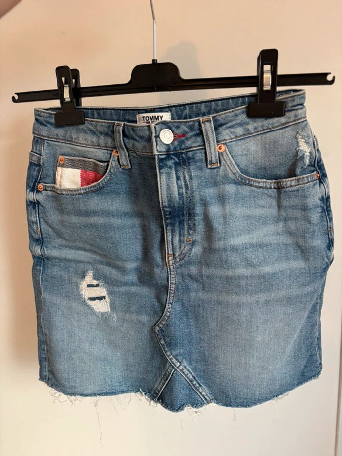 Mini jupe en jean Tommy Jeans - Taille 26 (équivalent 34/36)