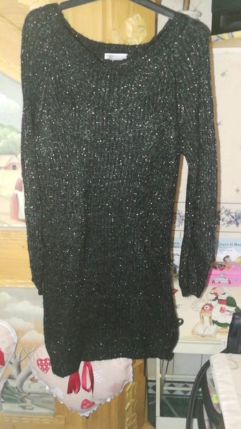 Très jolie robe en laine