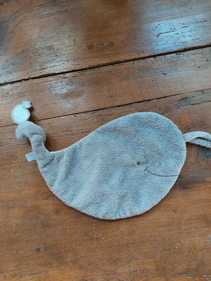 #16 - Doudou baleine Le phare de la baleine - photo numéro 2