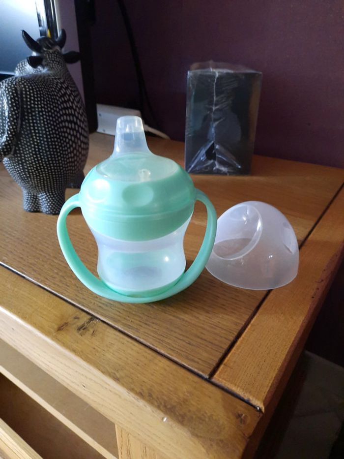 Tasse d'apprentissage avec tétine bébé - photo numéro 2