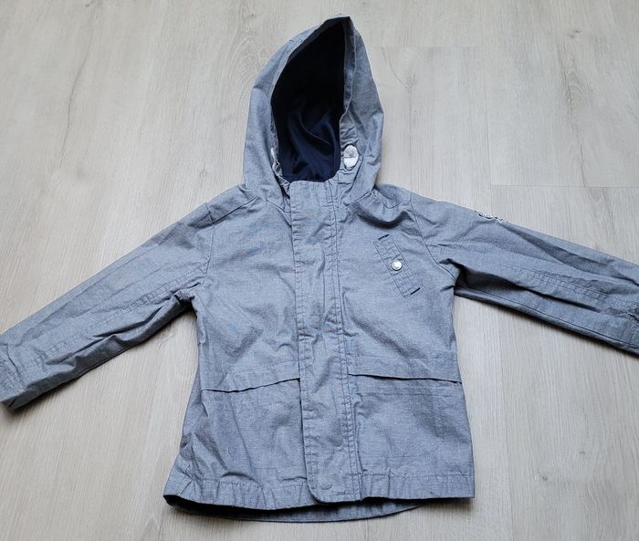 Veste imperméable à capuche 24 mois