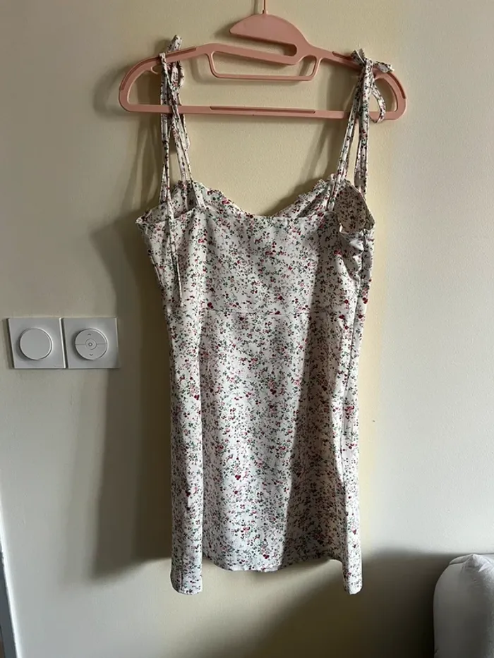Robe à fleurs - photo numéro 4