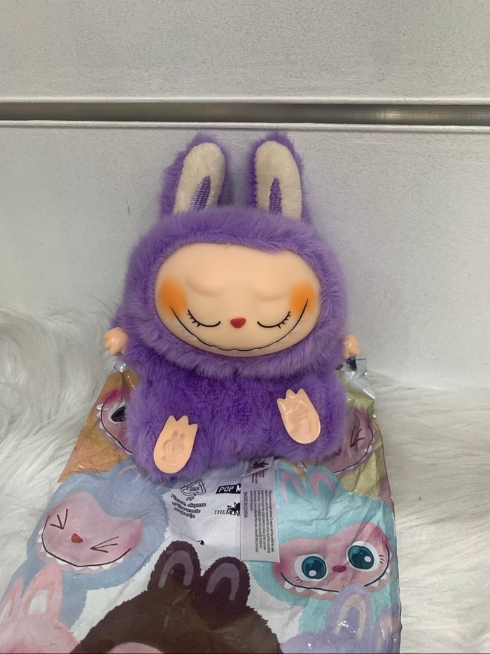 Figurine Labubu – The Monsters Have a Seat