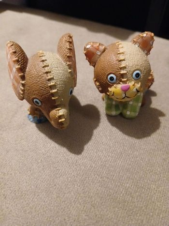Figurines ours et éléphant