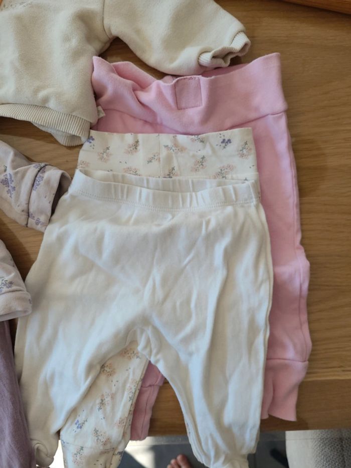 Lot vêtements 1 mois - photo numéro 4