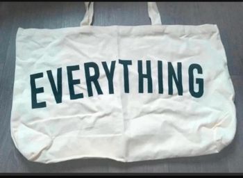 Grand sac fourre tout / tote bag NEUF couleurs crème et noir no