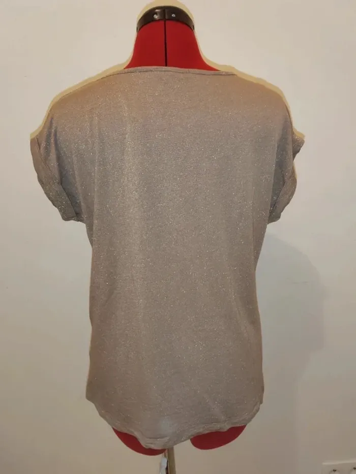 T shirt fluide - photo numéro 3