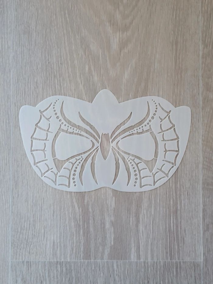 Masque pochoir enfant