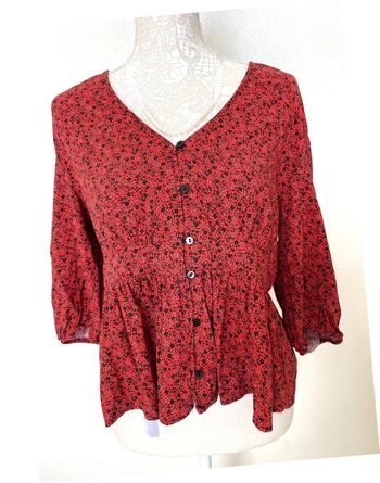 Haut boutonné peplum