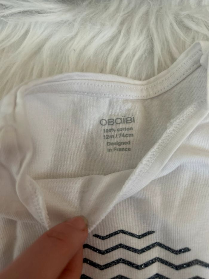 Très beau tee shirt 🥰 obaibi taille 12 mois - photo numéro 2