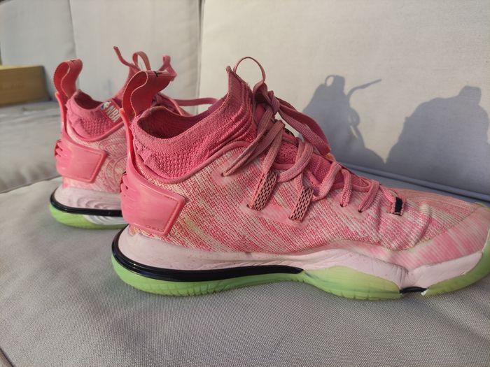 Chaussures de basketball - photo numéro 5