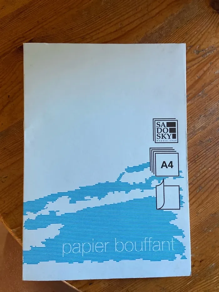 Bloc de dessin ( papier bouffant )