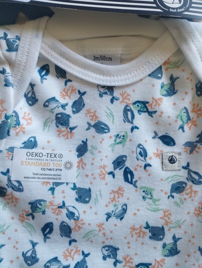 Lot bodies MC Petit bateau 3 mois 🐟 - photo numéro 2