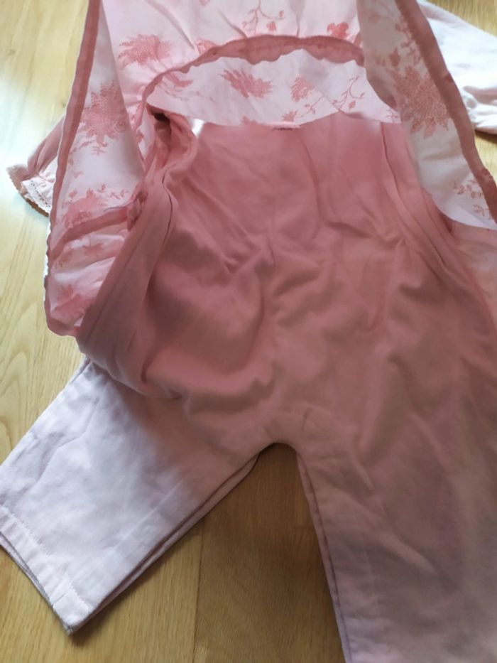 Tenue neuve 12 mois - photo numéro 4