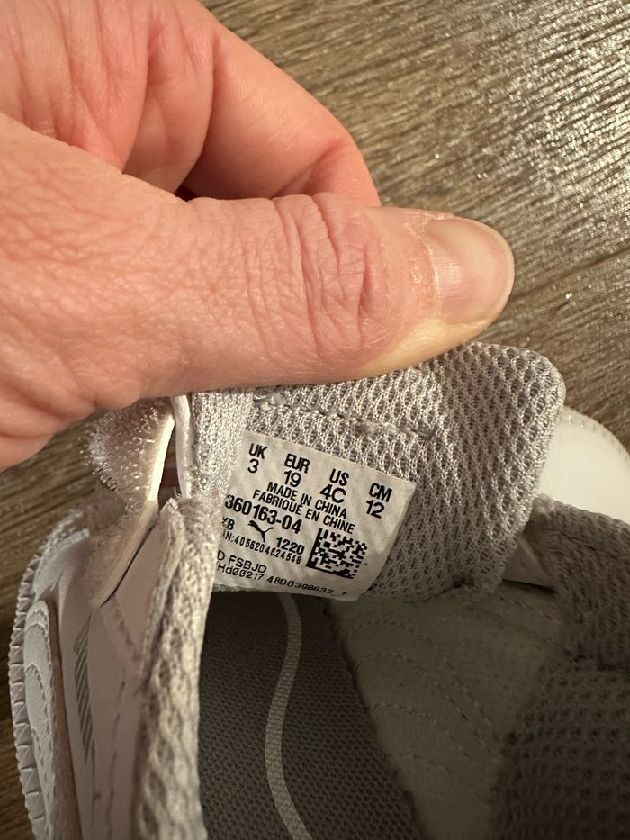 Basket puma taille 19 état neuve - photo numéro 3