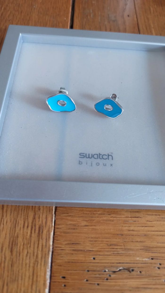 Boucles d'oreilles fleur bleu Swatch - photo numéro 2