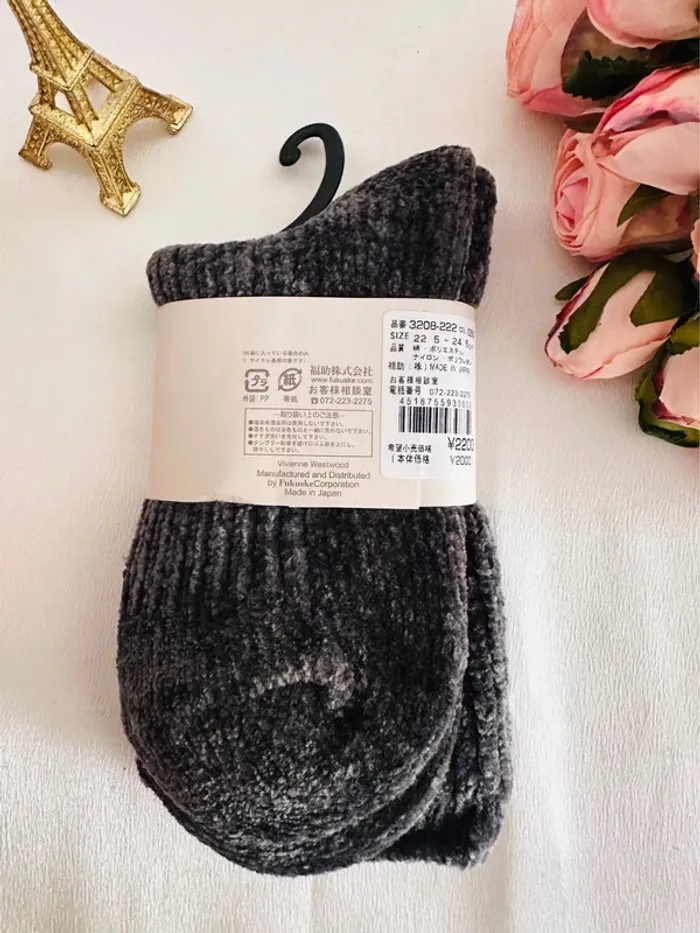 🪐Chaussettes Vivienne Westwood peluche hiver - édition japonaise exclusive - photo numéro 3
