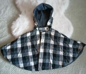 Cape à capuche fille