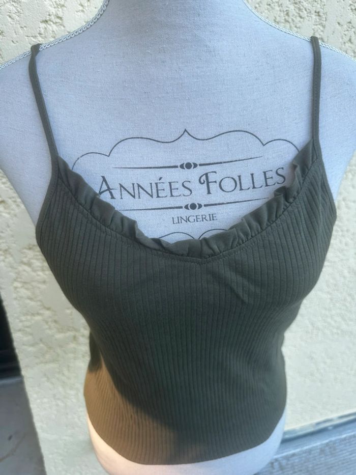 🌿 Top kaki côtelé Jennyfer – Neuf sans étiquette - photo numéro 3
