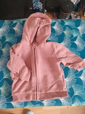 Pull taille 6 mois