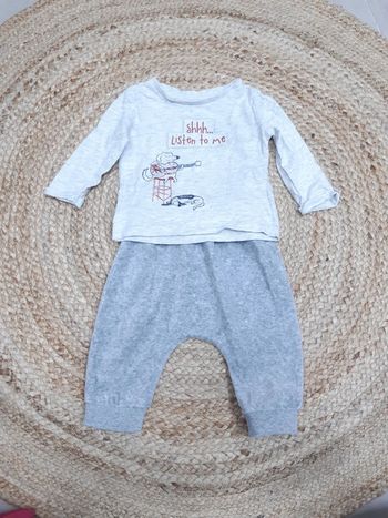 Tenue haut manches longues et pantalon jogging