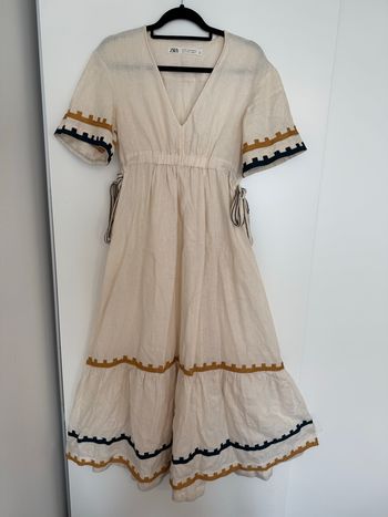 Robe longue brodée édition studio 