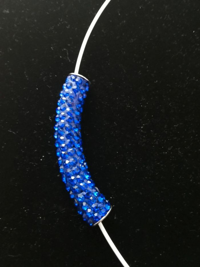 Collier. Blanc. Bleu - photo numéro 3