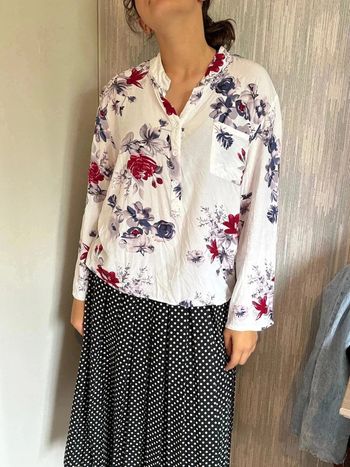 Blouse fleurie taille 44•