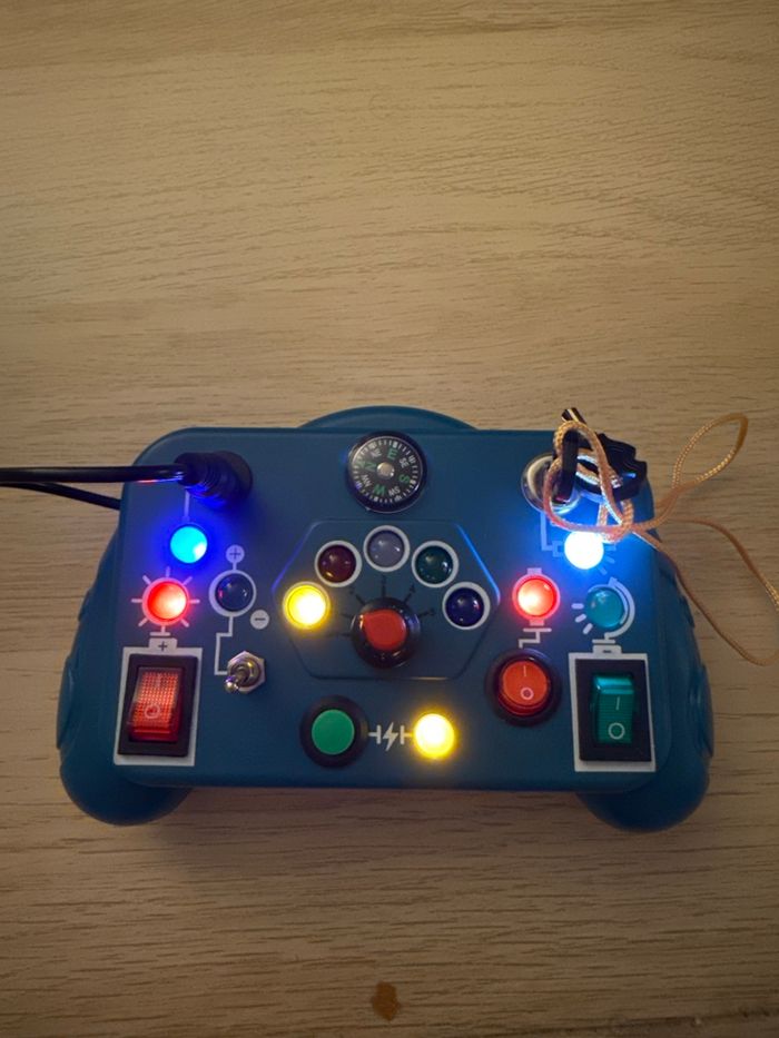 Manette lumineuse - photo numéro 1